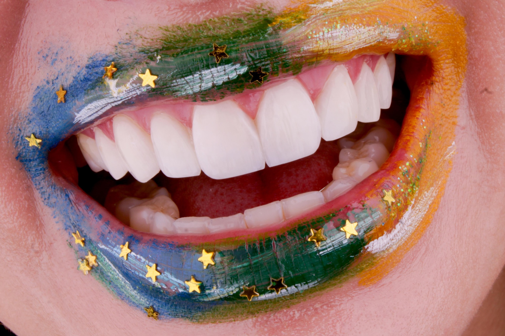 Caso 09 — Sorriso Autoral — antes e depois